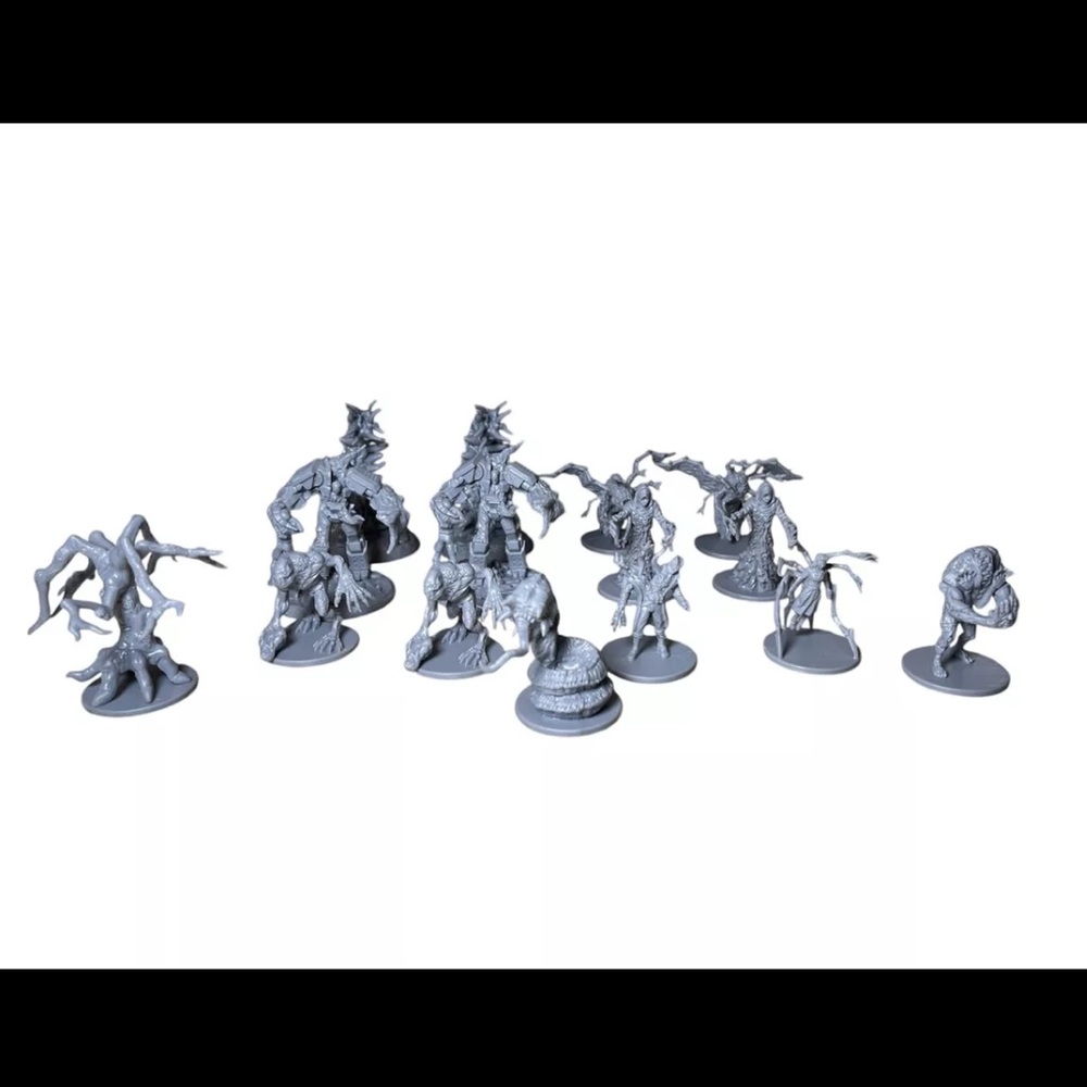 FTZ dungeons and dragons figures game pieces role play lot of 15